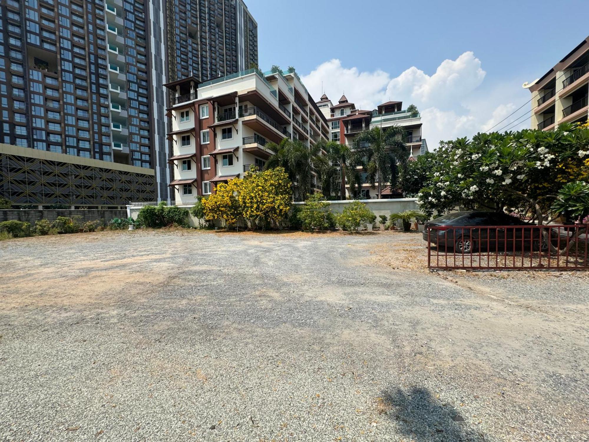 Jomtien Beach Penthouses Extérieur photo